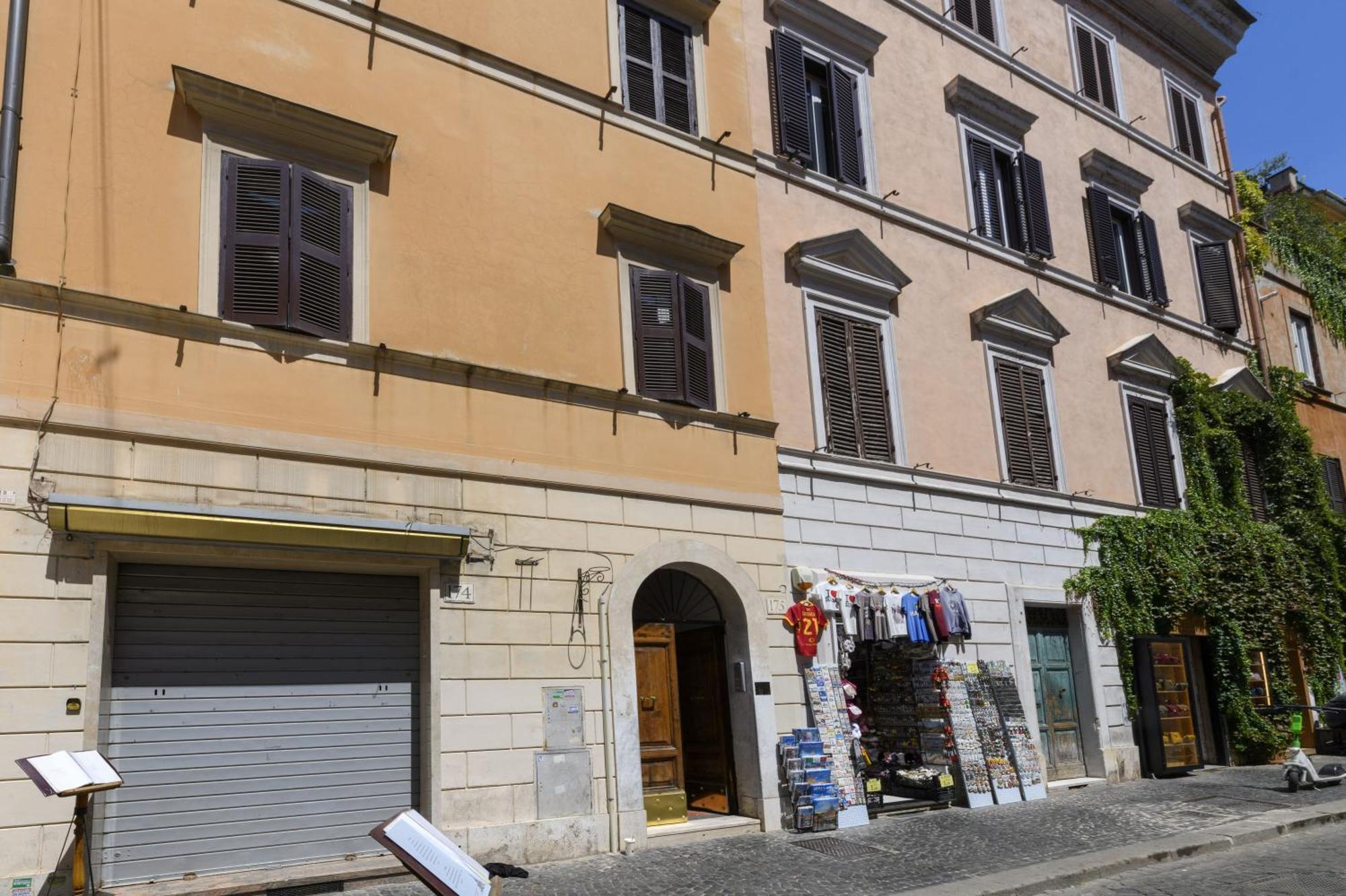 Appartement Bernini Al Borgo à Rome Extérieur photo